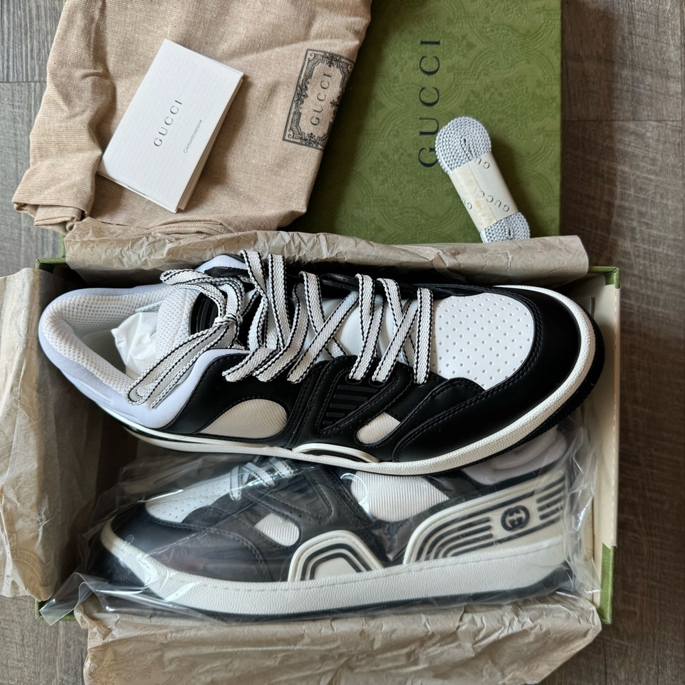 Gucci sneakers in black and white